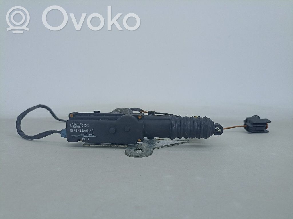 Loading door lock   96FG432A98AB