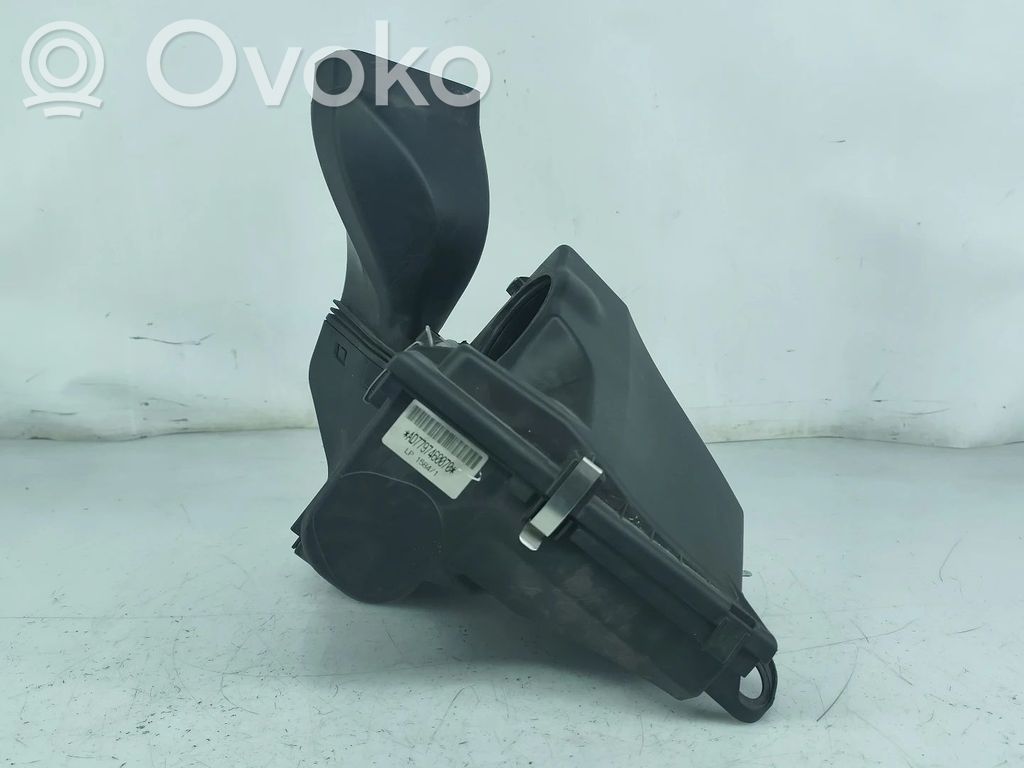 Air filter box   7797460070