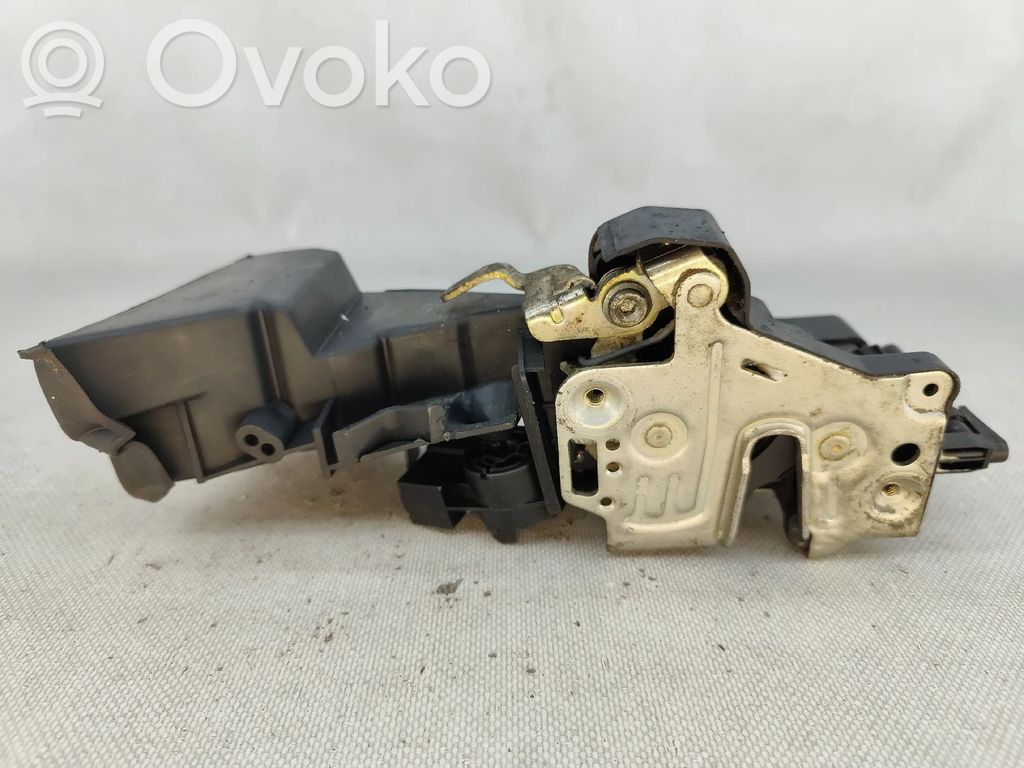 Etuoven lukko   2027202035,5PINOS