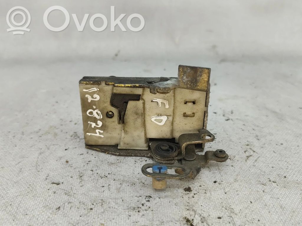Priekšpusē slēdzene   92VBV21812BA