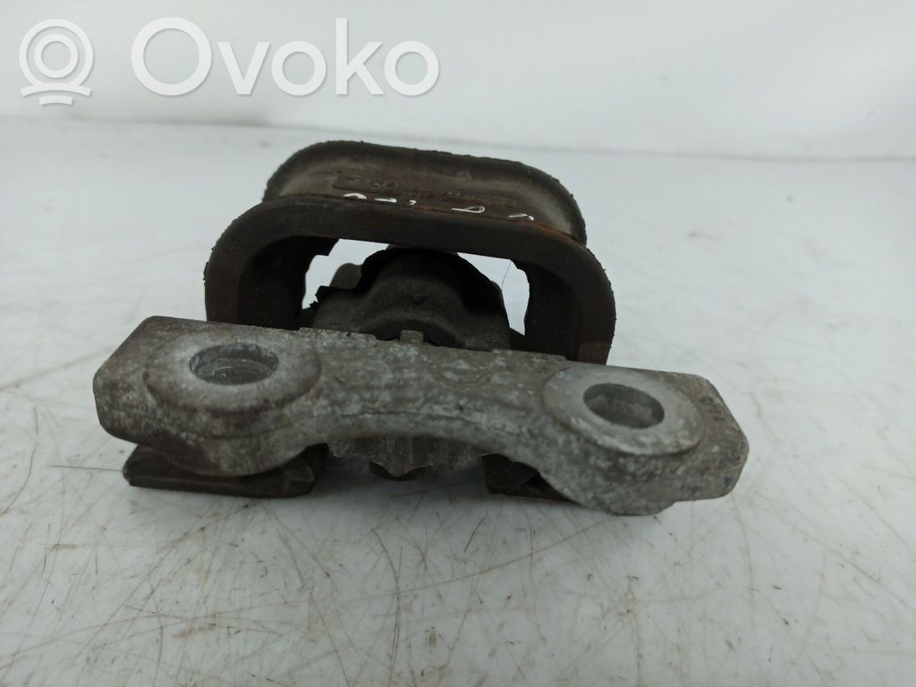 Moottorin kiinnikekorvake   GM,9227878,9227879