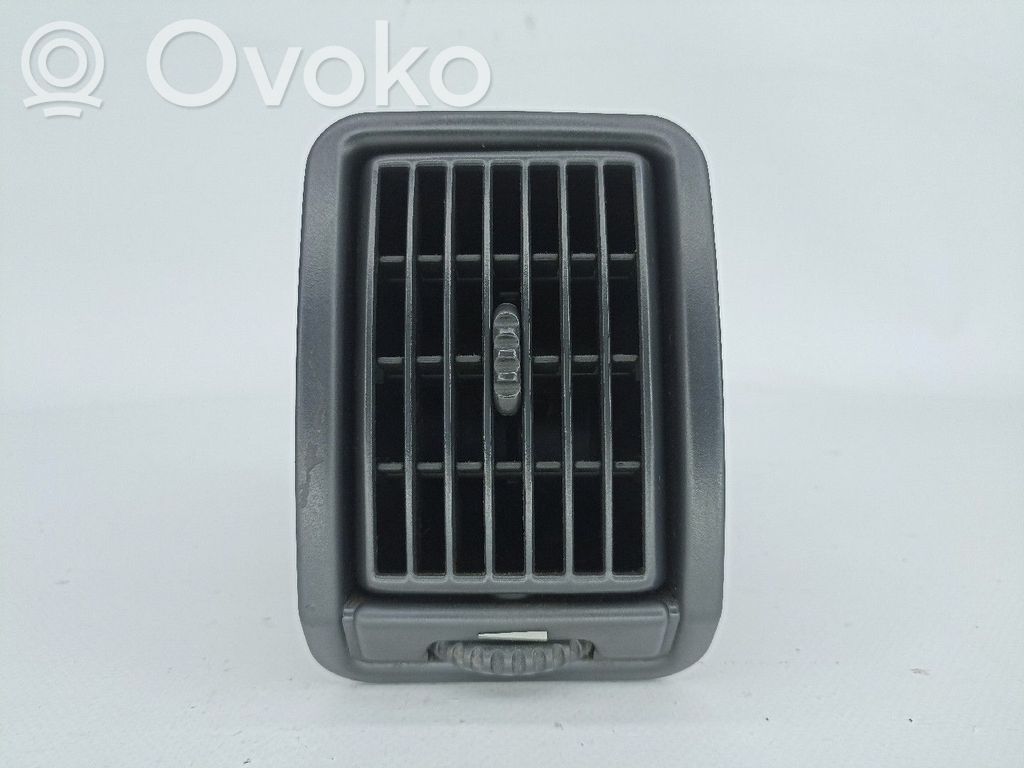 Volvo 440 Centrālais gaisa ventilācijas režģis 