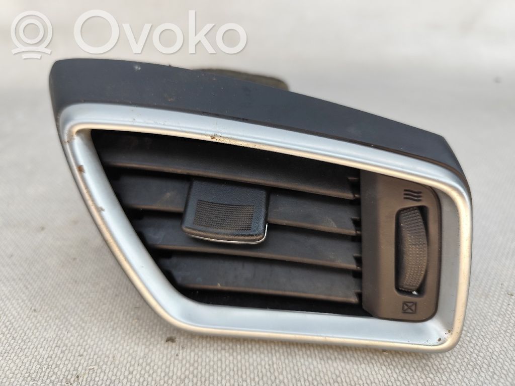 Nissan Qashqai Luftausströmer Lüftungsdüse Luftdüse Mitte 