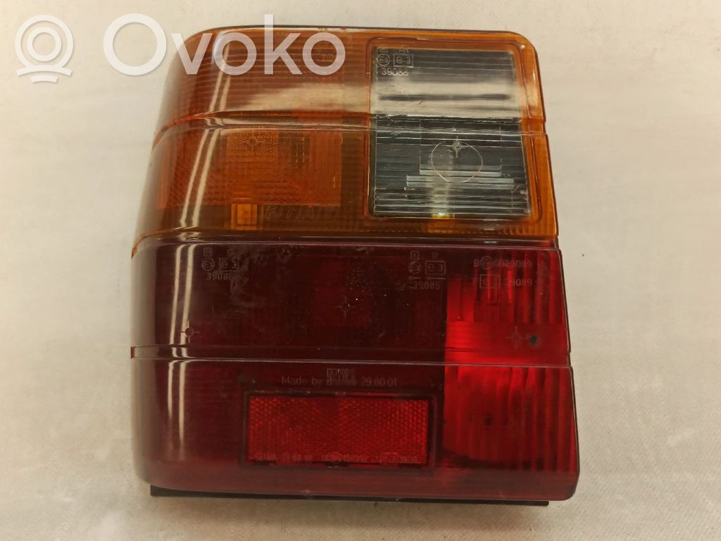Fiat Uno Takaluukun takavalot 