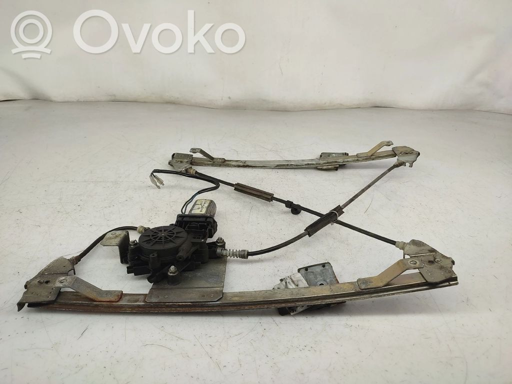 Ford Focus Front window lifting mechanism without motor 