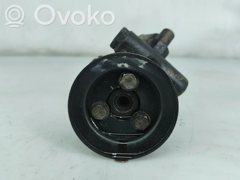 Volkswagen PASSAT B4 Ohjaustehostimen pumppu 