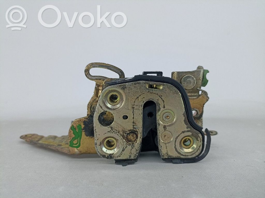 Opel Corsa B Etuoven lukko 