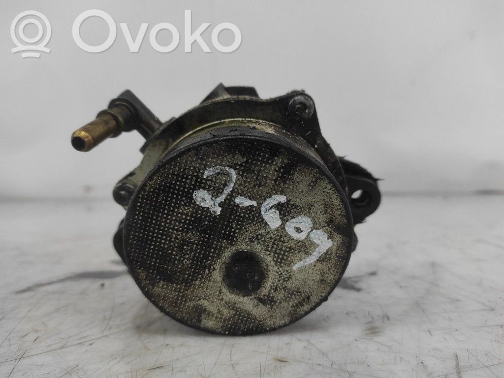 Vacuum pump