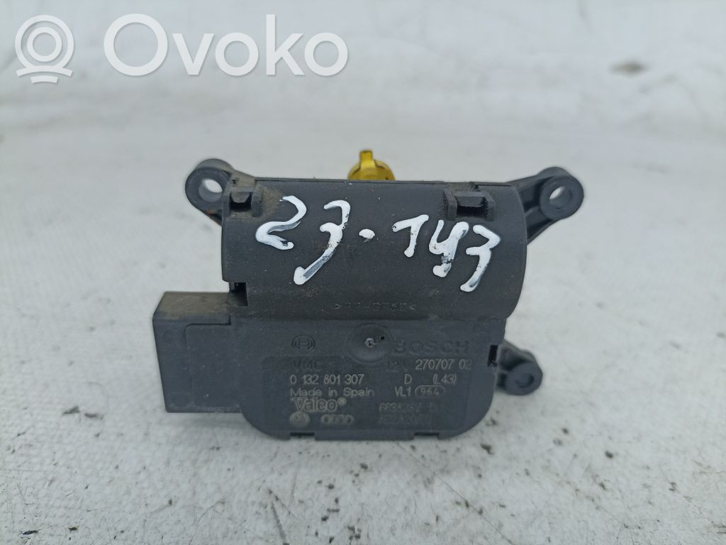 Audi A4 S4 B7 8E 8H Stellmotor Heizung Klima 