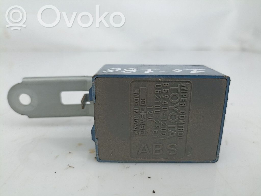 Toyota Corolla Verso E110 Inne komputery / moduły / sterowniki