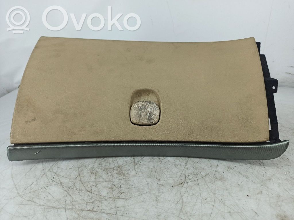Alfa Romeo 159 Handschuhfach 