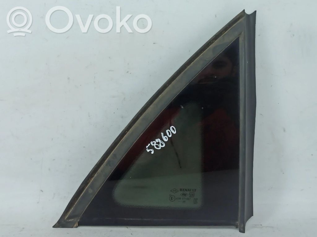 Vidrio lateral trasero   43R011667