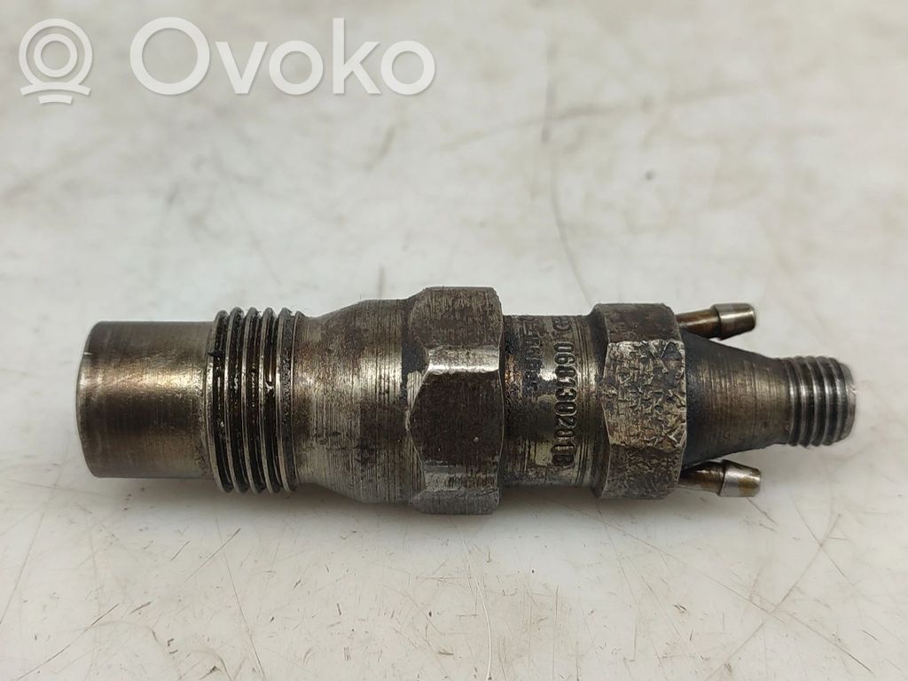 Inyector de combustible   068130201B