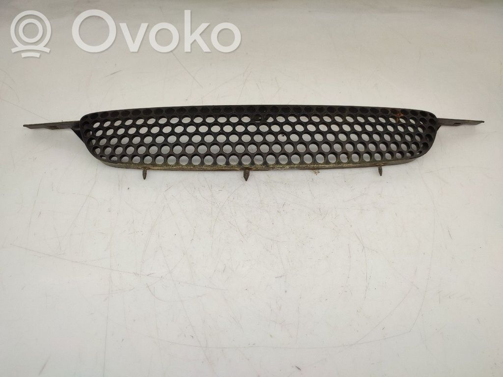 Front grill   531111A300