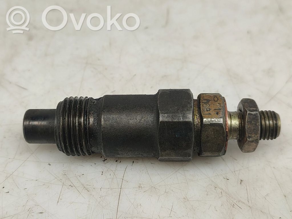 Nissan Patrol 260 Injector combustibil 
