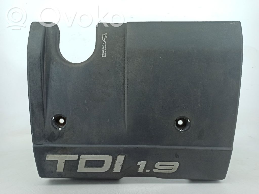 Audi A4 S4 B5 8D Couvercle cache moteur 