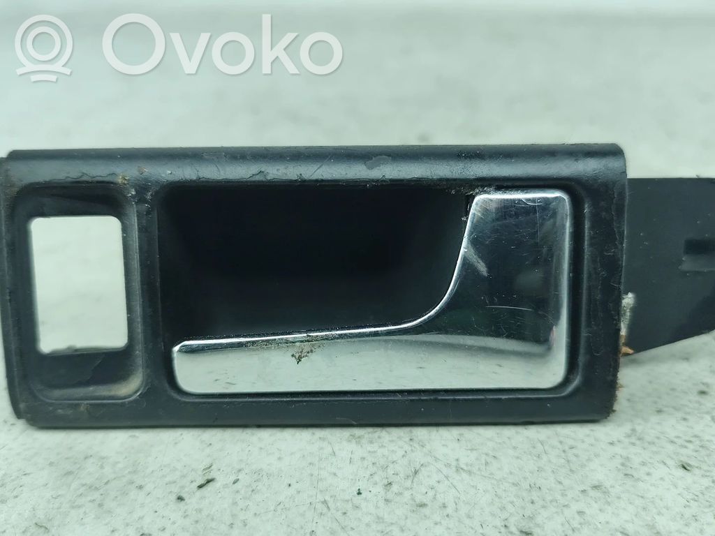 Audi A6 S6 C4 4A Etuoven ulkokahvan kehys 