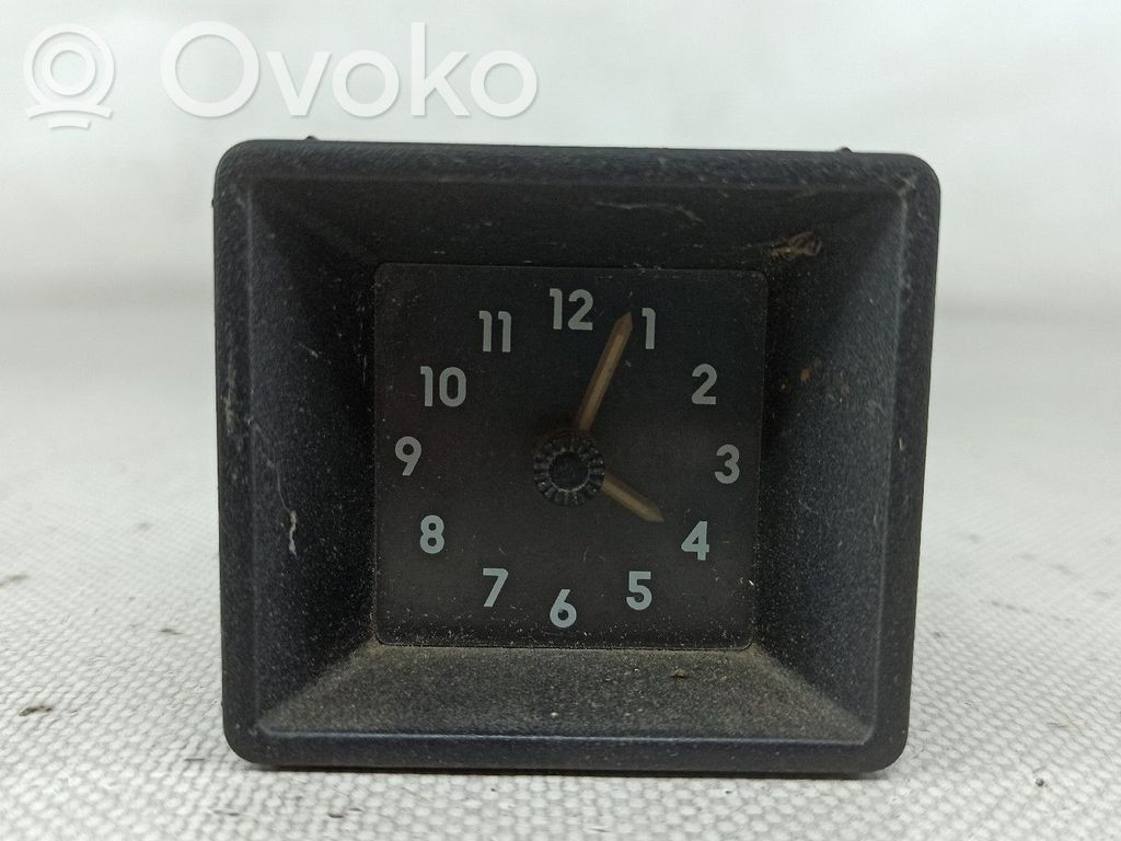 Opel Kadett E Clock 