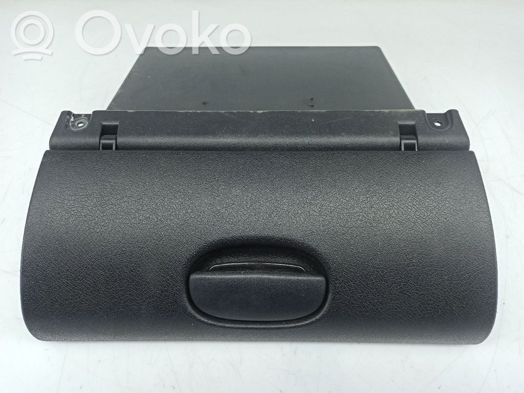 Opel Corsa B Daiktadėžė 