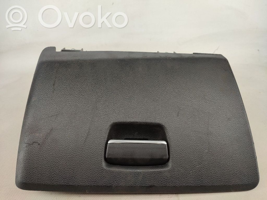 BMW 1 E82 E88 Glove box 
