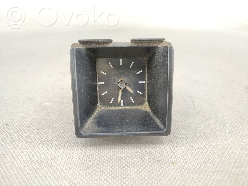 Opel Corsa A Clock 