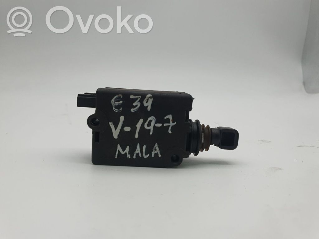 BMW 5 E39 Bagāžnieks slēdzene 