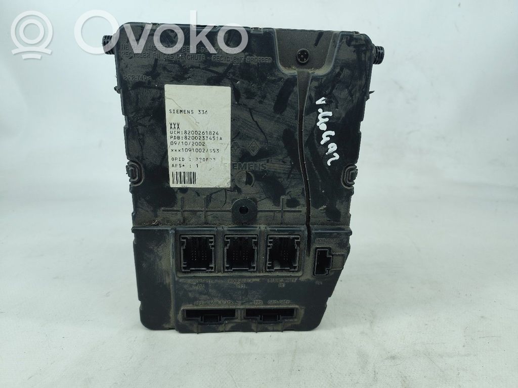 Unidad de control SAM   8200261824,8200233451A,S118400200G