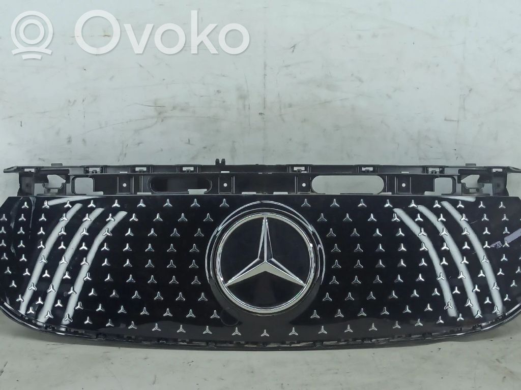 Kühlergrill   A2438886600,A2438885600