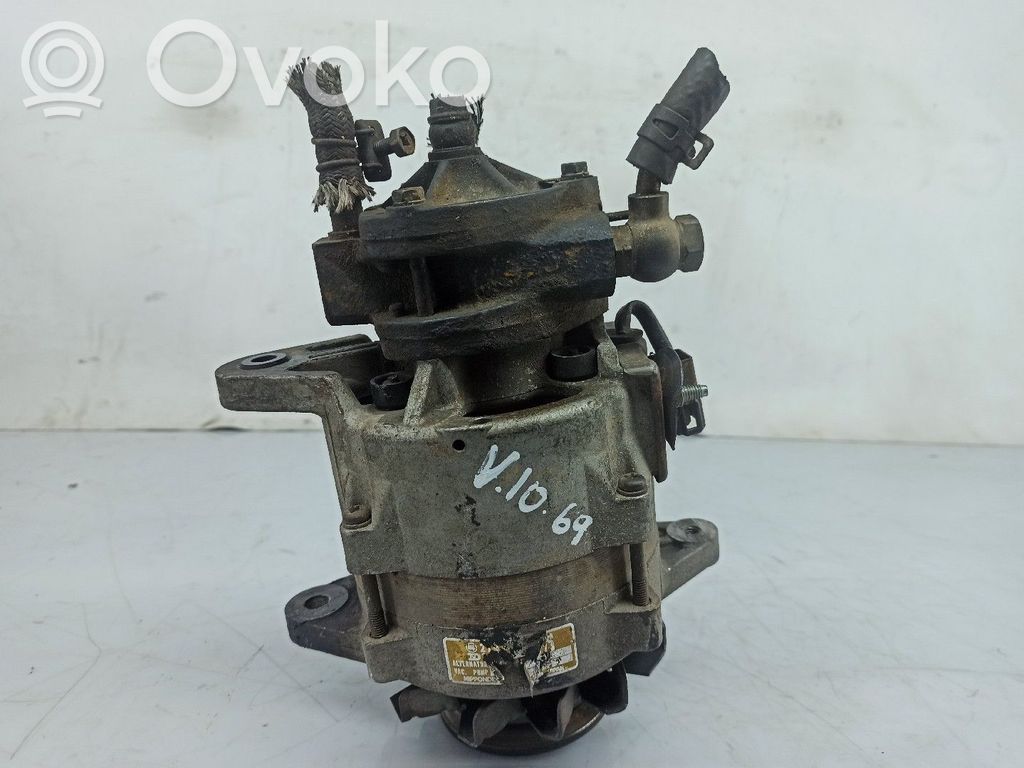 Toyota Hiace (H11, H20, H30, H40) Generatore/alternatore 