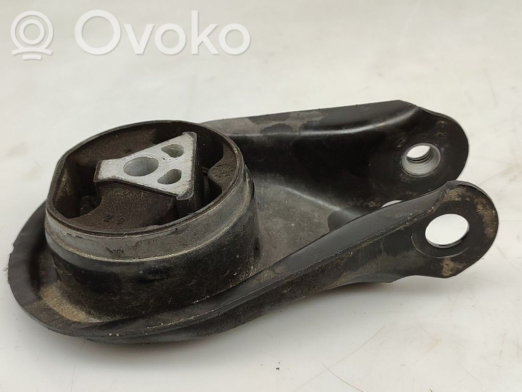 Ford Focus Engine mount bracket 