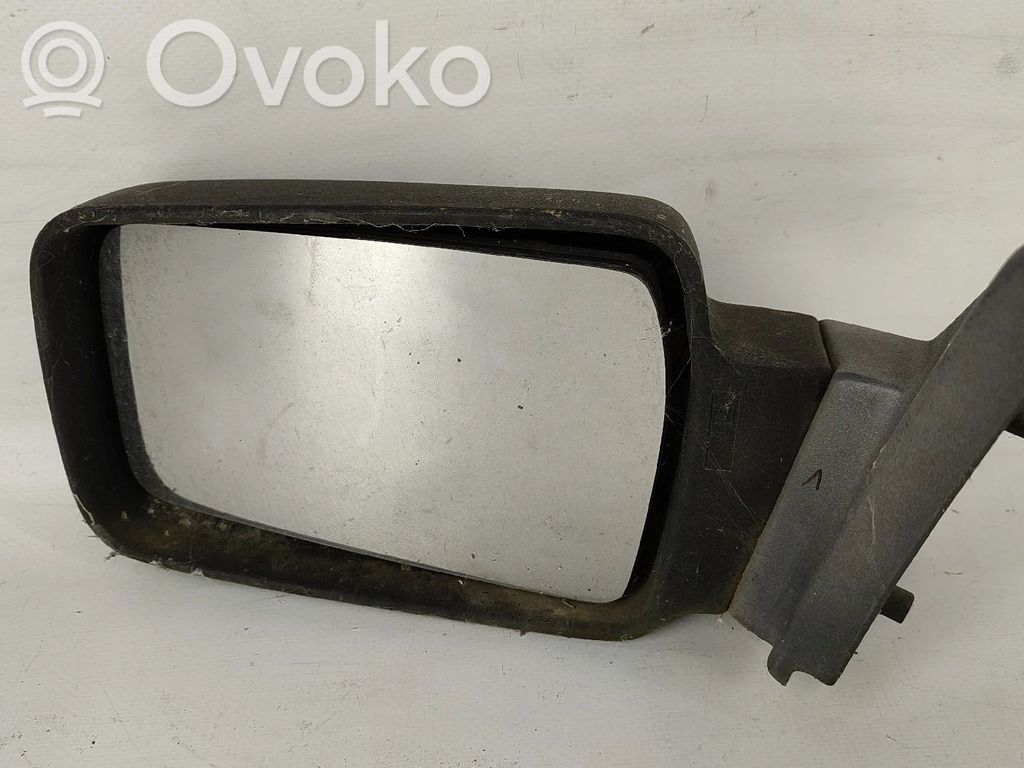 Etuoven sähköinen sivupeili
