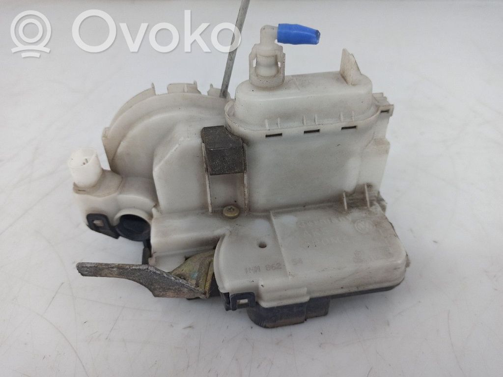 Volkswagen Polo III 6N 6N2 6NF Serratura portiera anteriore