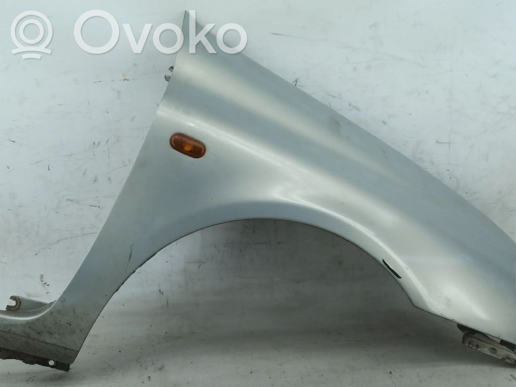 Renault Clio II Błotnik przedni 