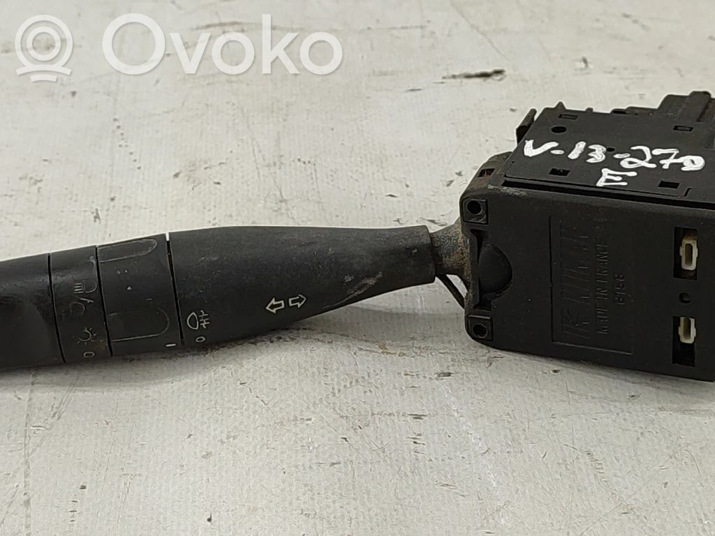 Peugeot 106 Leva/interruttore dell’indicatore di direzione e tergicristallo