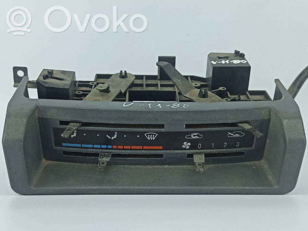 Nissan Patrol Y61 Climate control unit 