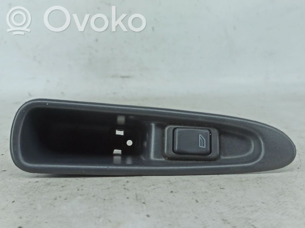 Volvo S40, V40 Interruttore di controllo dell’alzacristalli elettrico 