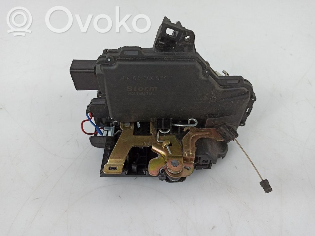 Etuoven lukko