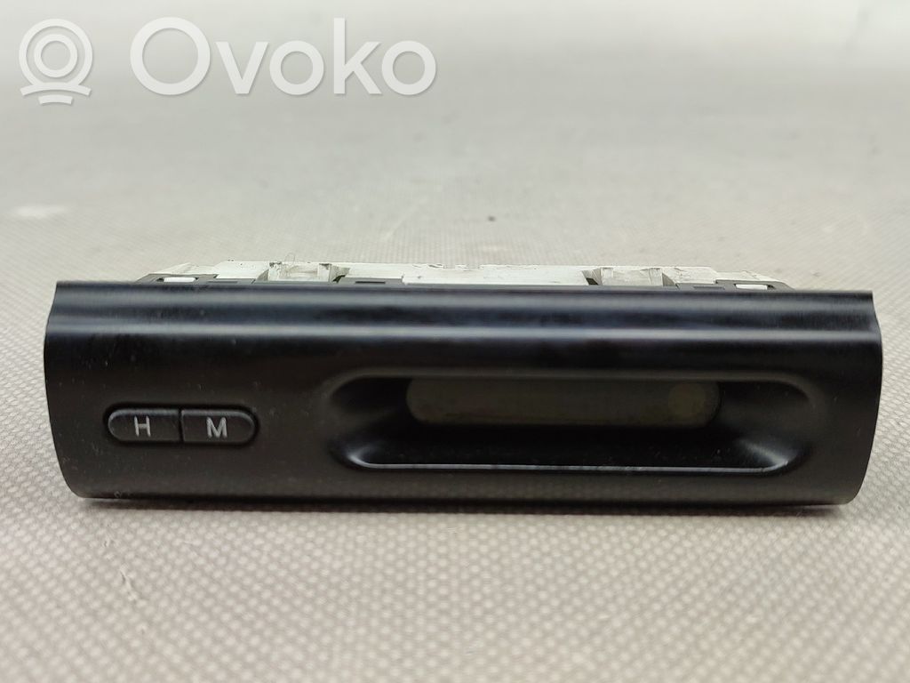 Ford Mondeo MK I Uhr 