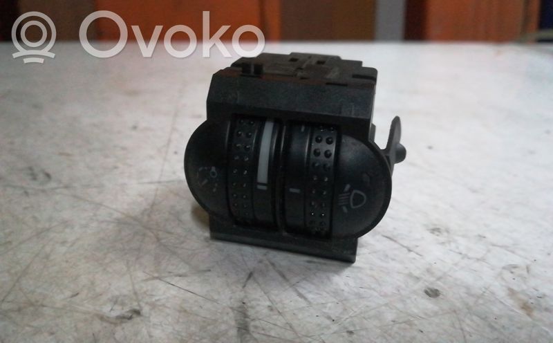 Volkswagen Polo III 6N 6N2 6NF Przyciski multifunkcyjne 