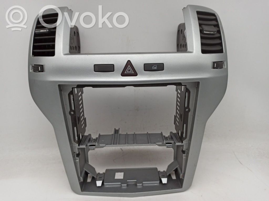 Opel Zafira B Rămă unitate radio/GPS 