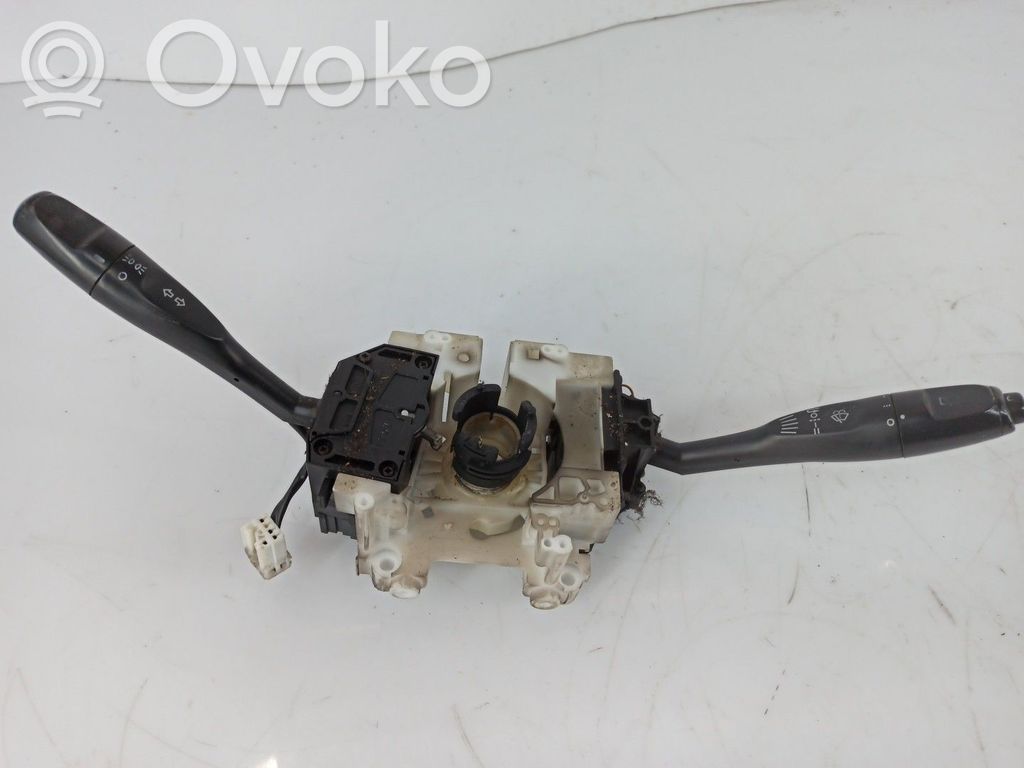 Mitsubishi Space Star Otros interruptores/perillas/selectores 