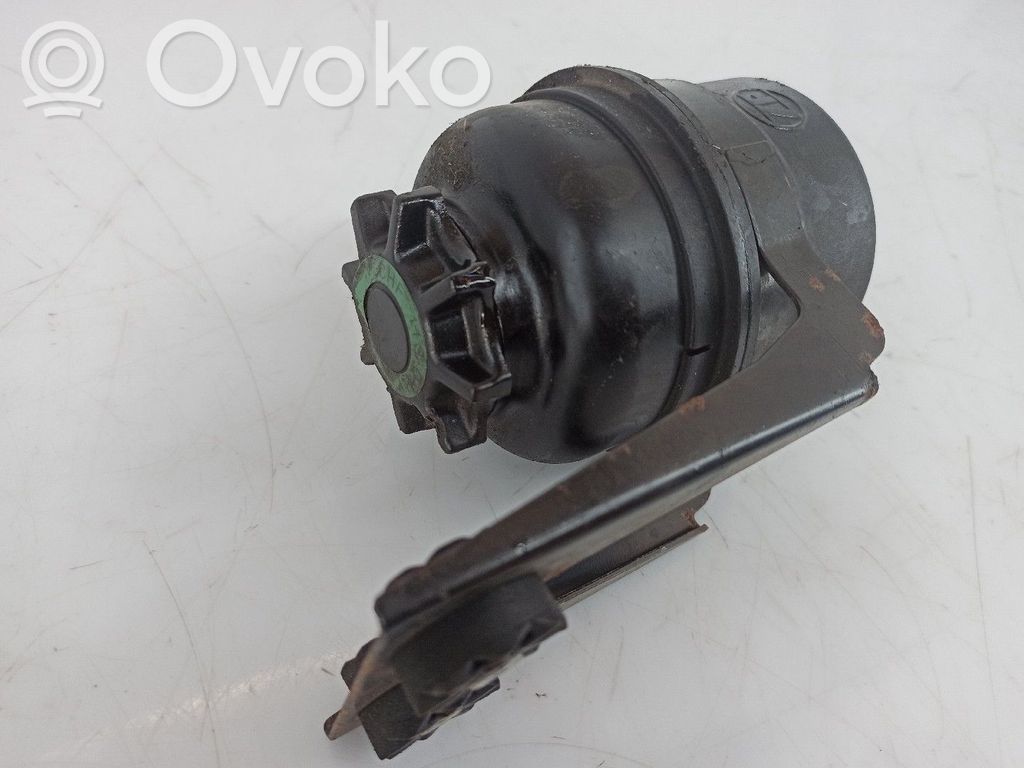 Ohjaustehostimen nestesäiliö   32411097164