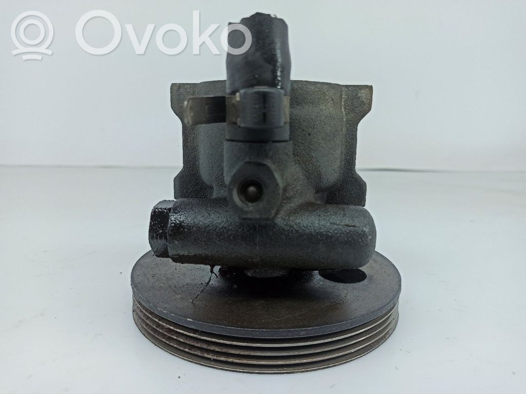 Renault Clio I Power steering pump 