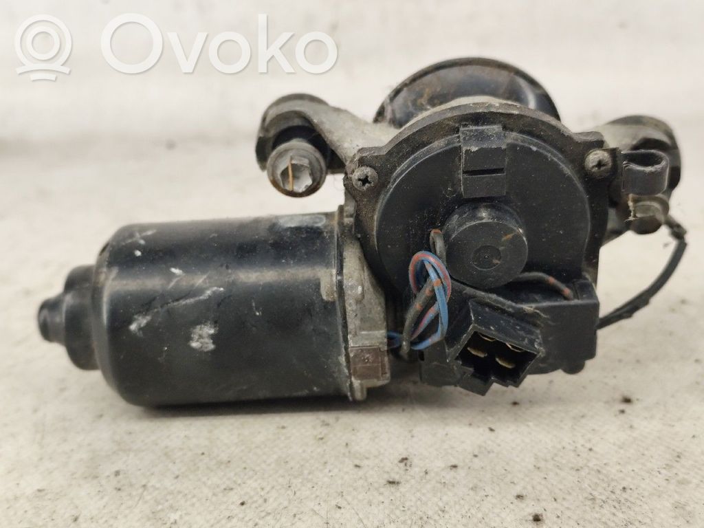 Toyota Corolla E90 Valytuvų varikliukas 