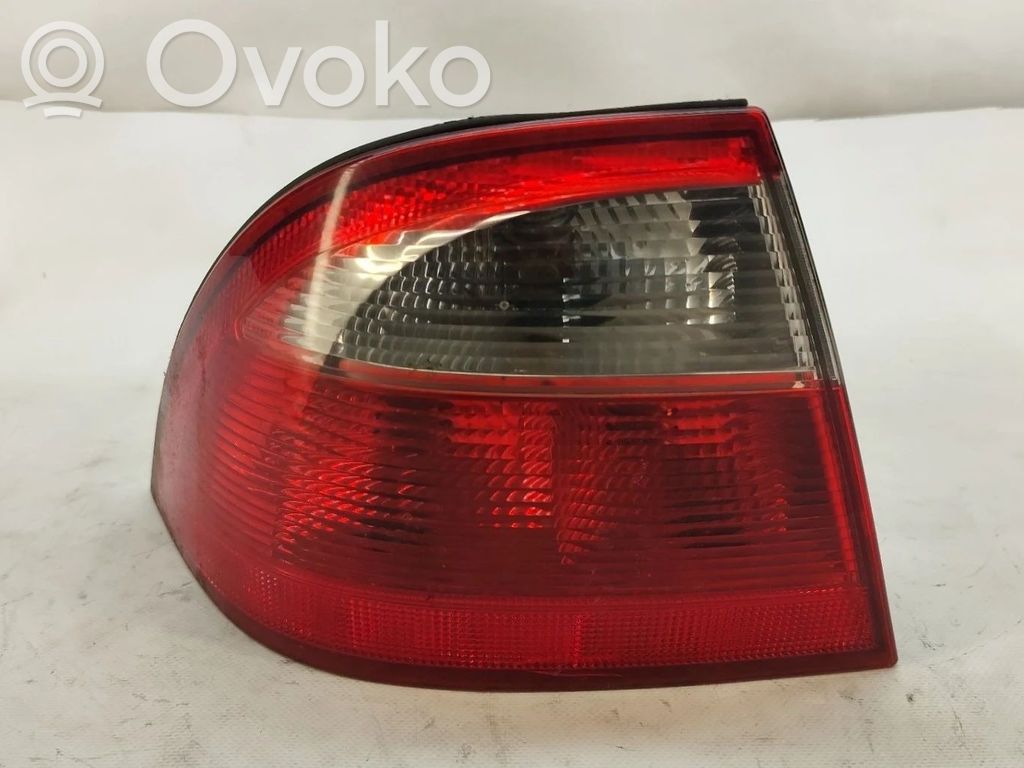 Tailgate rear/tail lights   ULO3318L