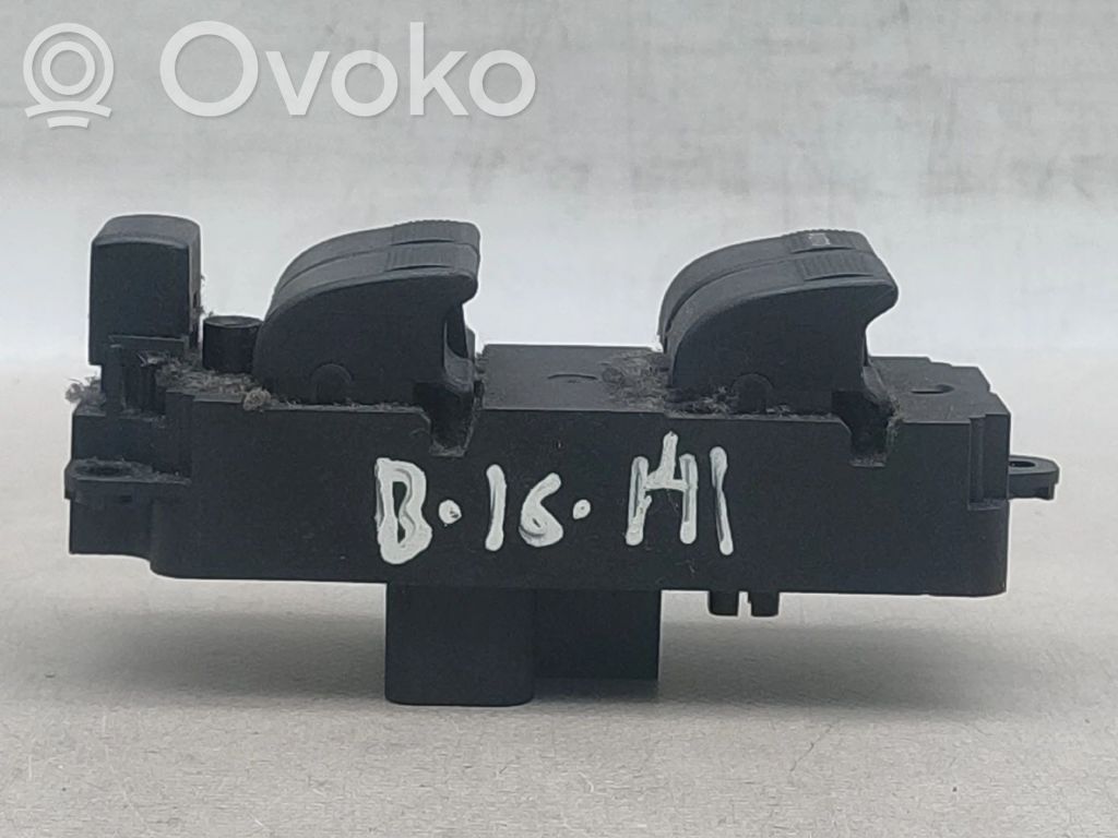 Mazda 2 Electric window control switch 