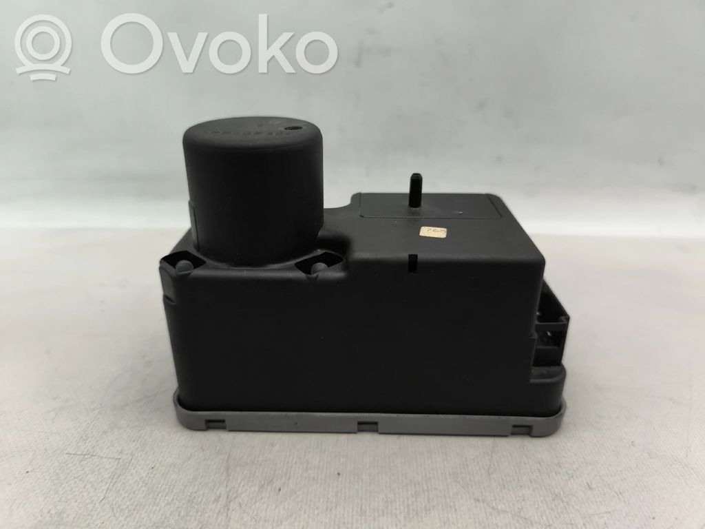 Volkswagen Golf III Unité de commande / module de verrouillage centralisé porte 
