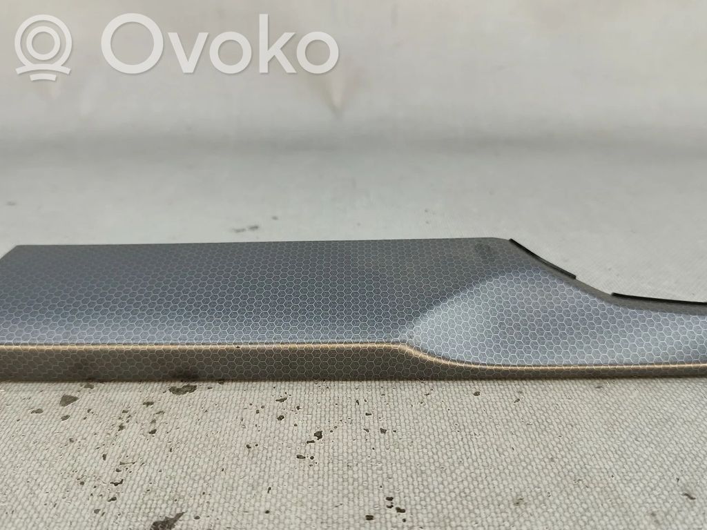 Moldura del panel   5FB858365A