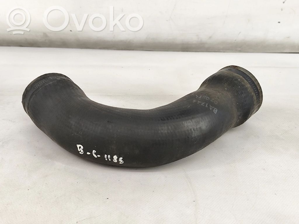 Volkswagen PASSAT B7 Tubo flessibile intercooler