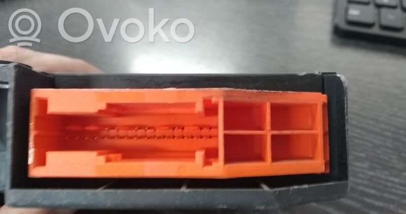 Airbag control unit/module   0001211V009